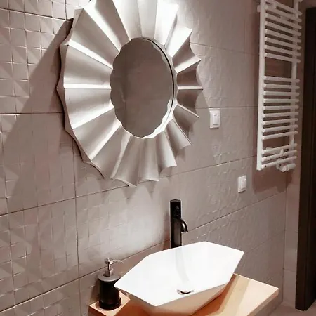 Designomania - Nadwislanska 11 * Krasków