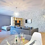Designomania - Nadwislanska 11 Lägenhet Kraków